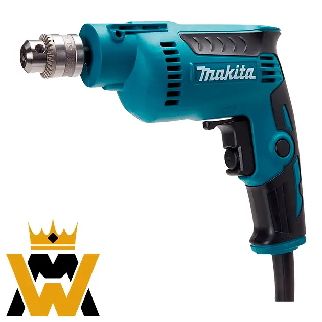 Taladro Makita DP2010 370 W 6,5 mm, muy rápido, ideal para taladrados en aluminio y metal. Taladro que por su pequeño tamaño facilita los trabajos en lugares de difícil acceso. Velocidad variable de 0 - 4.200 Rpm.